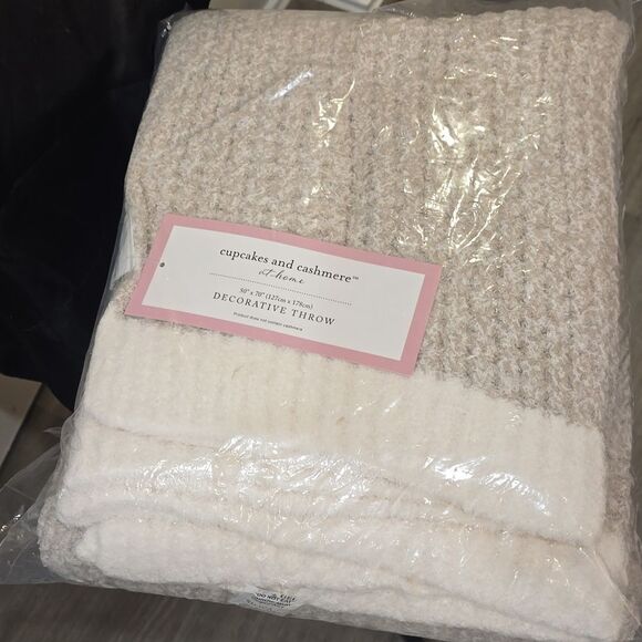 Cupcakes & Cashmere At Home Comfy Decorative Throw Blanket - Picture 4 of 6